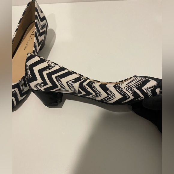 CL By Laundry Heels Size 8 black & white - Picture 9 of 12